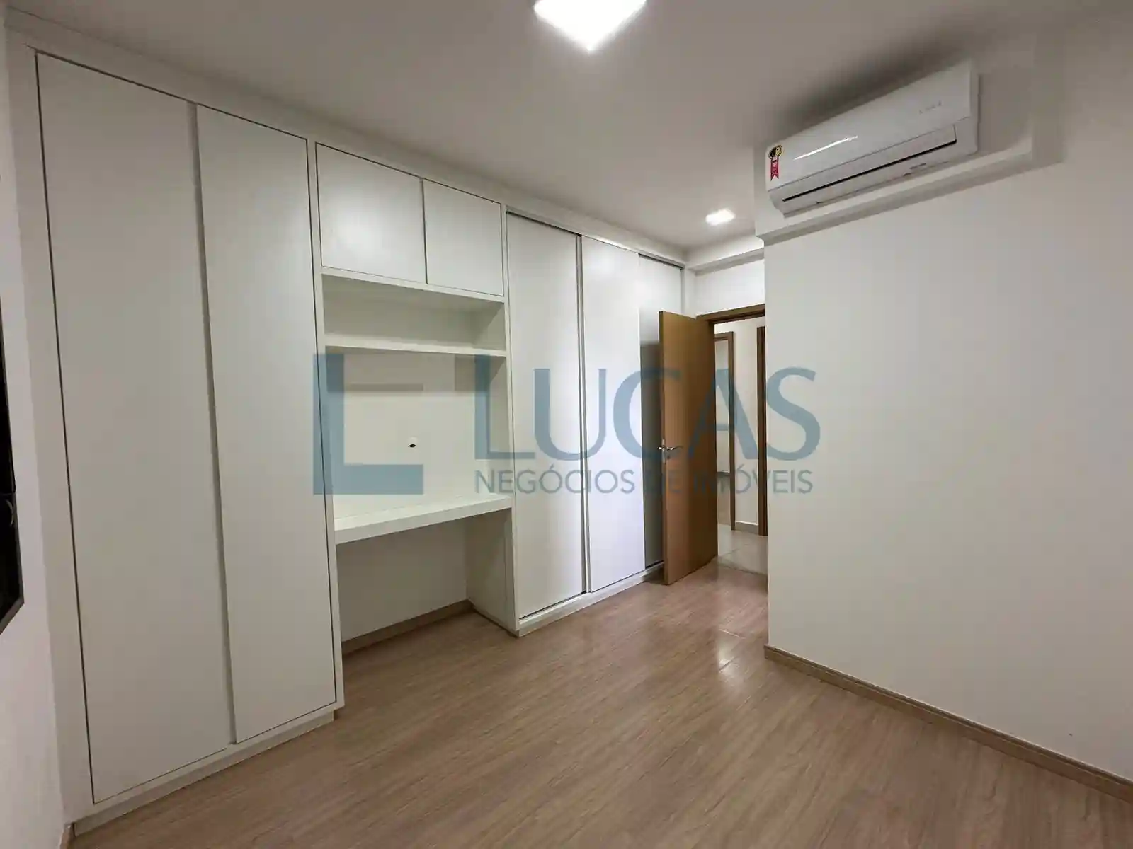 Apartamento com 3 quartos à venda, 80m² — foto 11 de 14