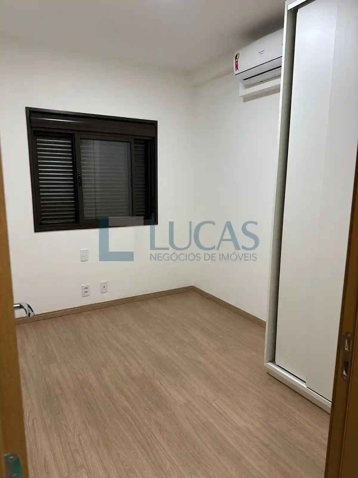 Apartamento com 3 quartos à venda, 80m² — foto 8 de 14