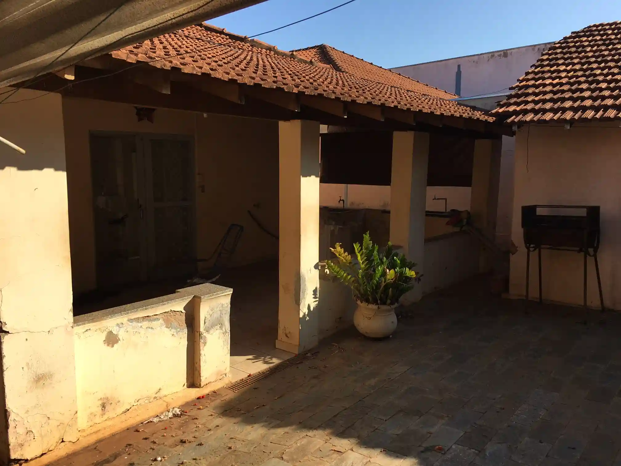 Casa à venda — foto 1 de 2