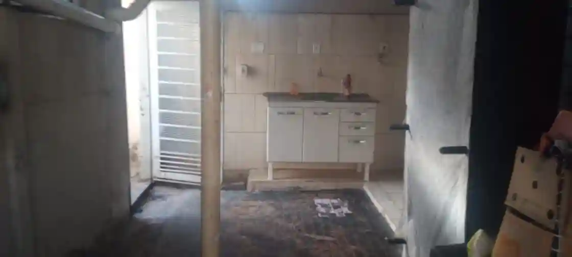 Casa com 3 quartos à venda, 360m² — foto 2 de 10
