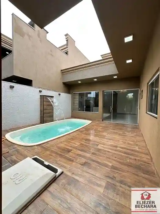 Casa com 3 quartos à venda, 120m² — foto 1 de 24