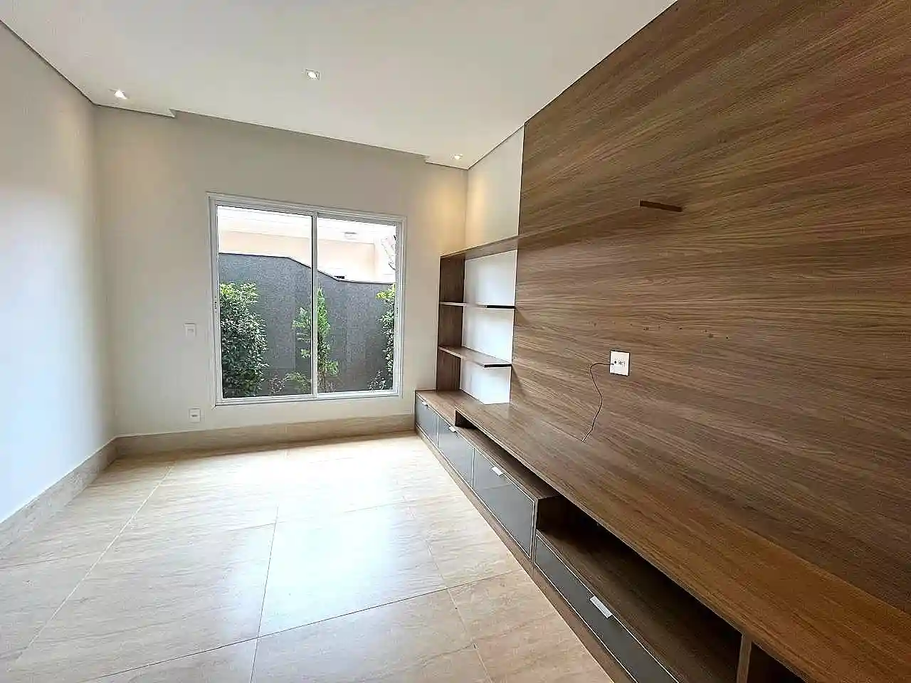 Casa de Condomínio com 3 quartos para aluguel, 300m² — foto 5 de 15