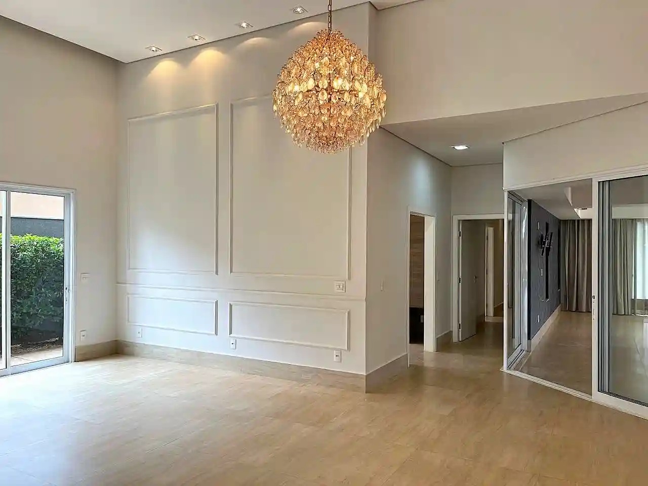 Casa de Condomínio com 3 quartos para aluguel, 300m² — foto 3 de 15