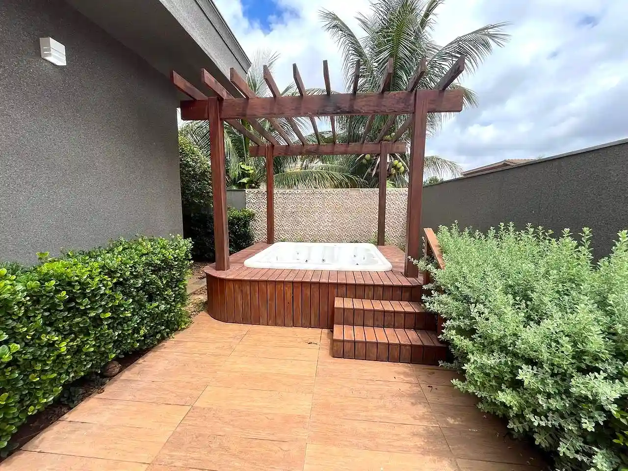 Casa de Condomínio com 3 quartos para aluguel, 300m² — foto 15 de 15