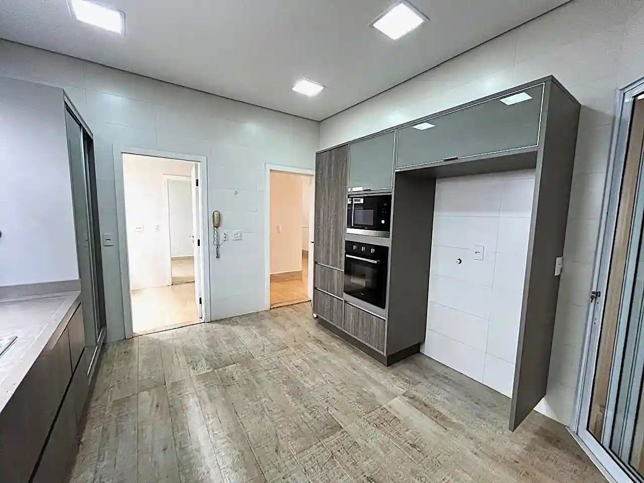 Casa de Condomínio com 3 quartos para aluguel, 300m² — foto 14 de 15