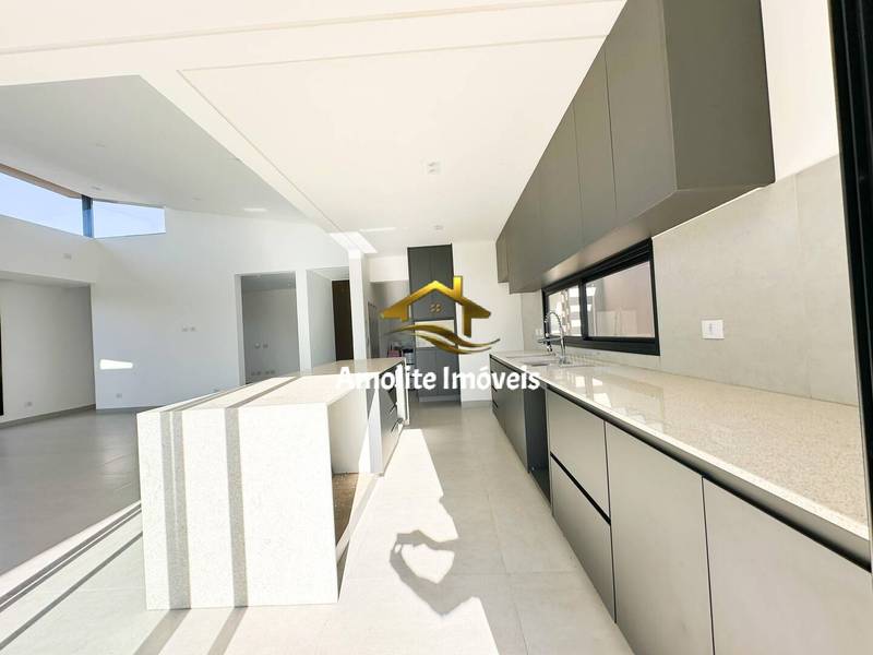 Casa de Condomínio com 3 quartos à venda, 225m² — foto 15 de 21