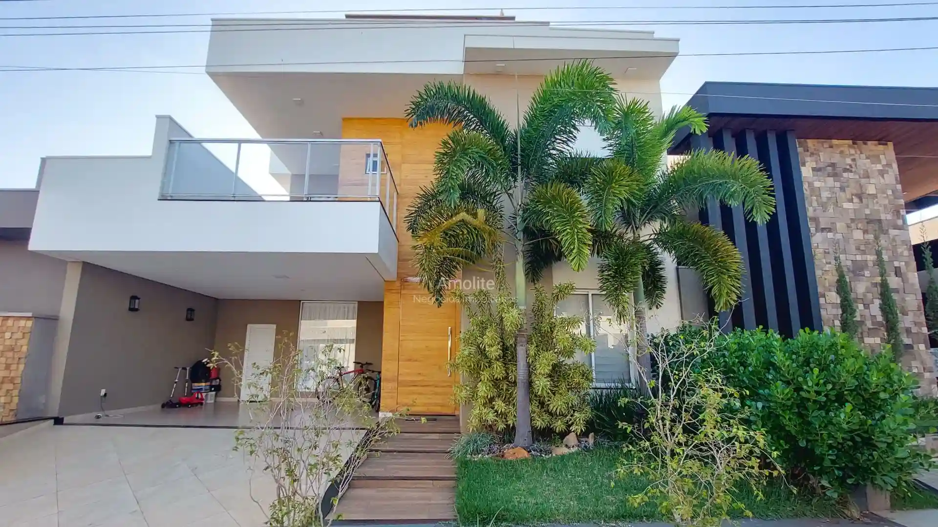 Casa de Condomínio com 3 quartos à venda, 300m² — foto 1 de 20