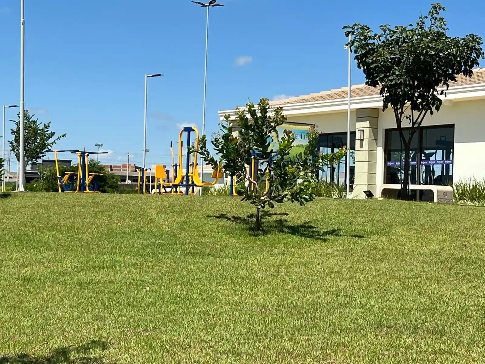 Terreno / Lote / Condomínio  à venda, 253m² — foto 5 de 5