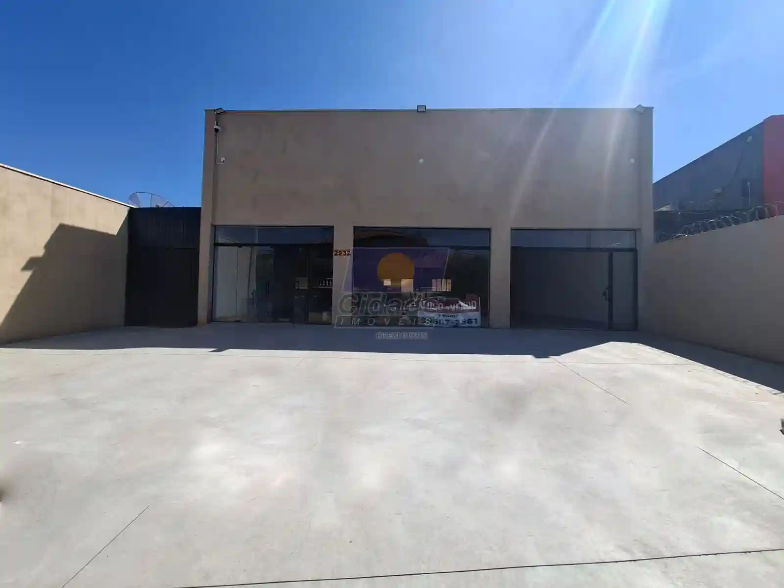 Loja / Salão / Ponto Comercial  para aluguel, 180m² — foto 1 de 11