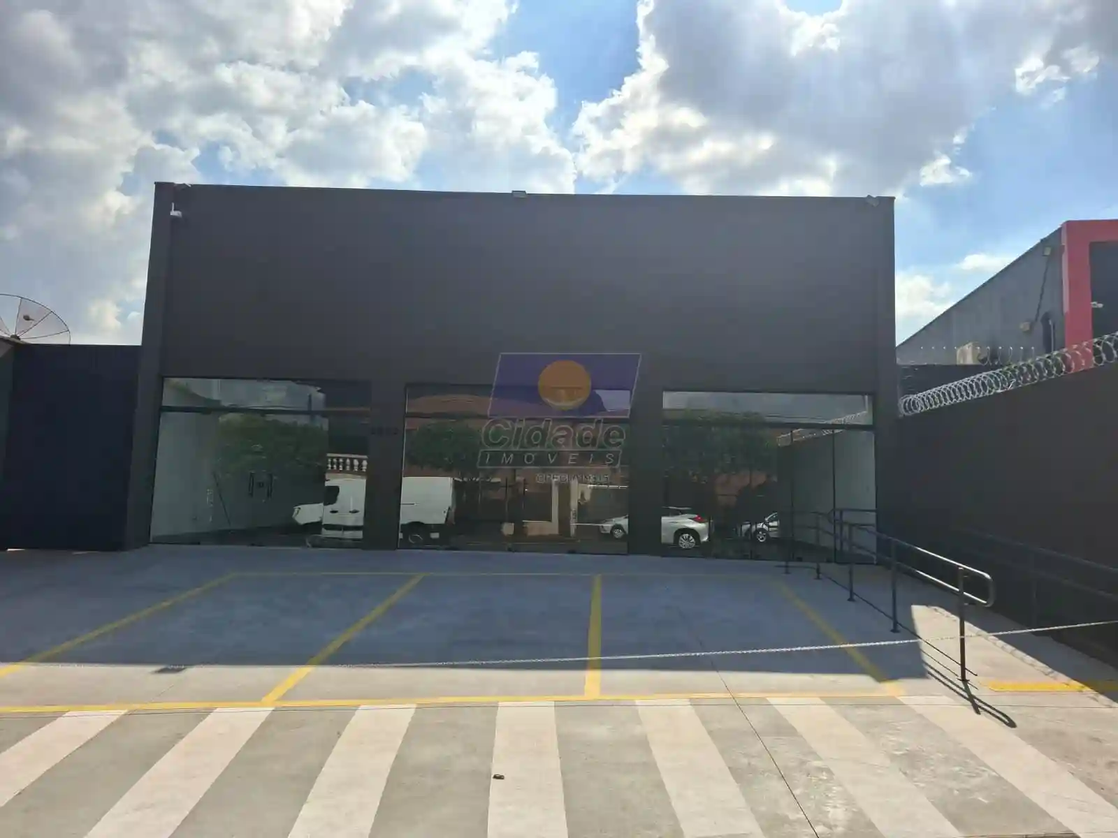 Loja / Salão / Ponto Comercial  para aluguel, 180m² — foto 3 de 11
