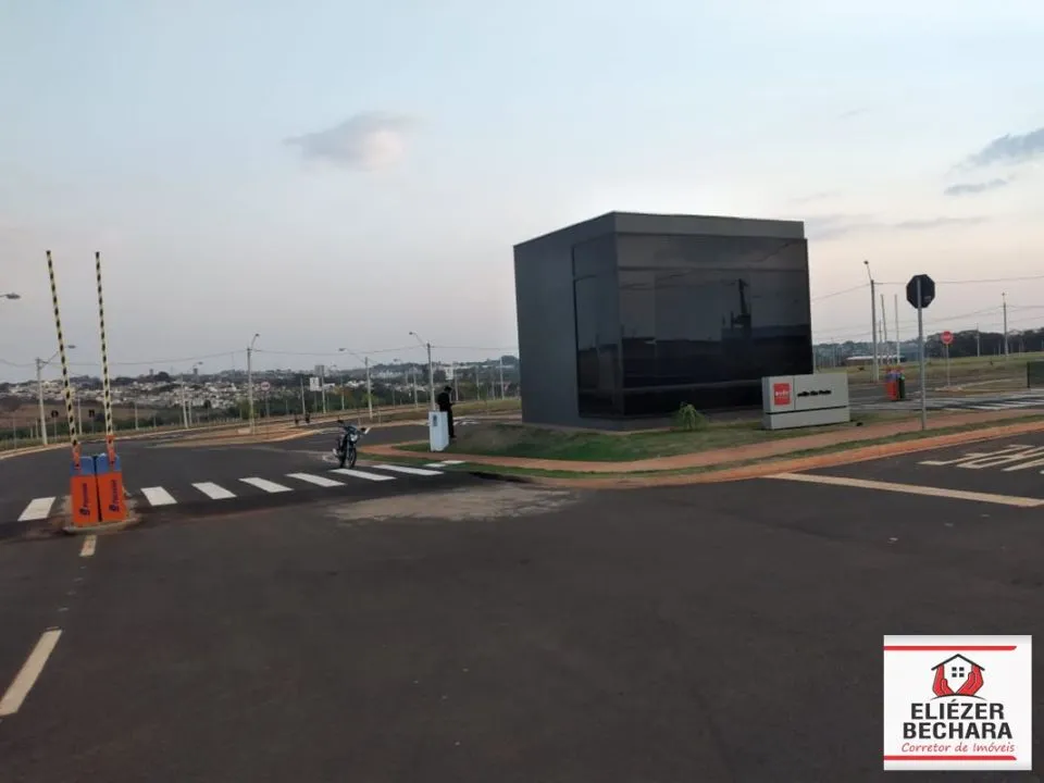 Terreno / Lote / Condomínio à venda — foto 1 de 6