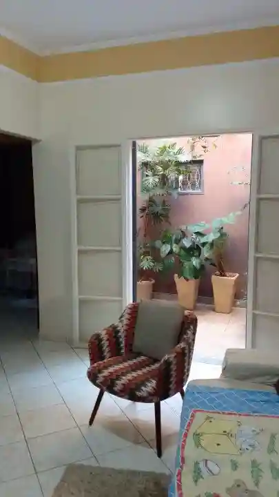 Casa à venda — foto 3 de 10