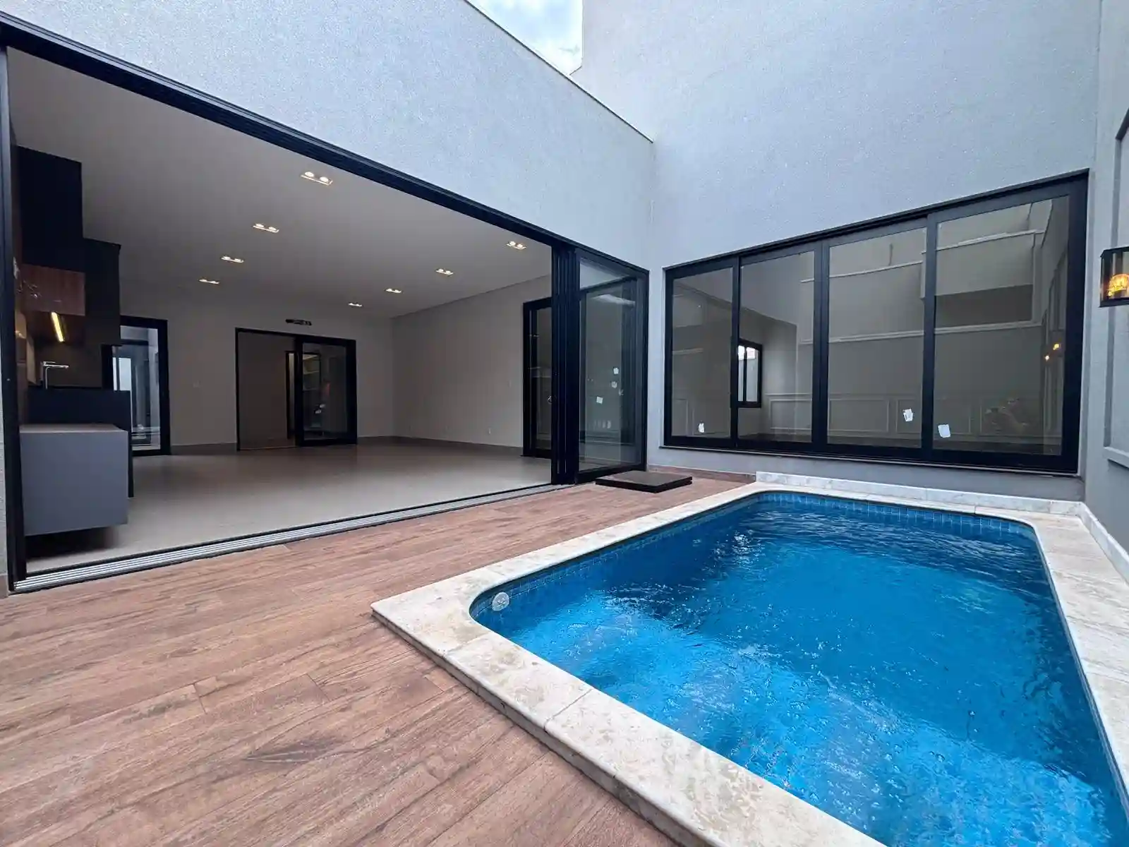 Casa de Condomínio com 4 quartos à venda, 360m² — foto 37 de 43