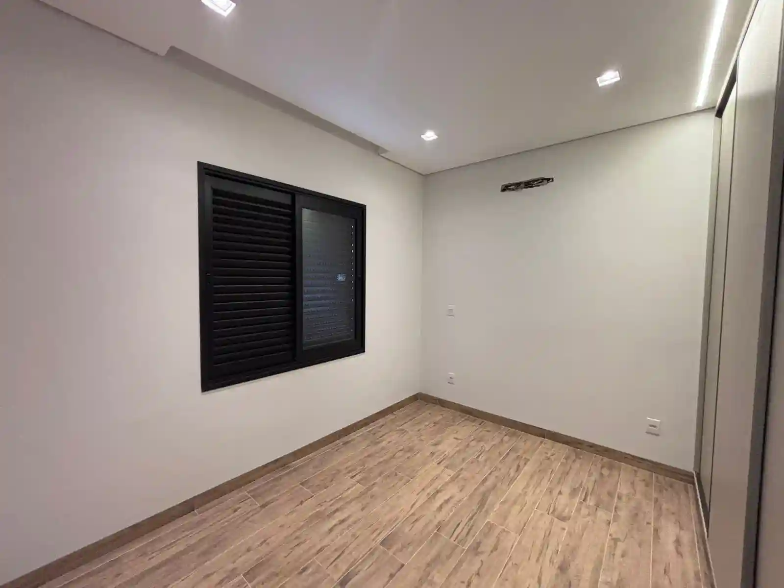 Casa de Condomínio com 4 quartos à venda, 360m² — foto 19 de 43