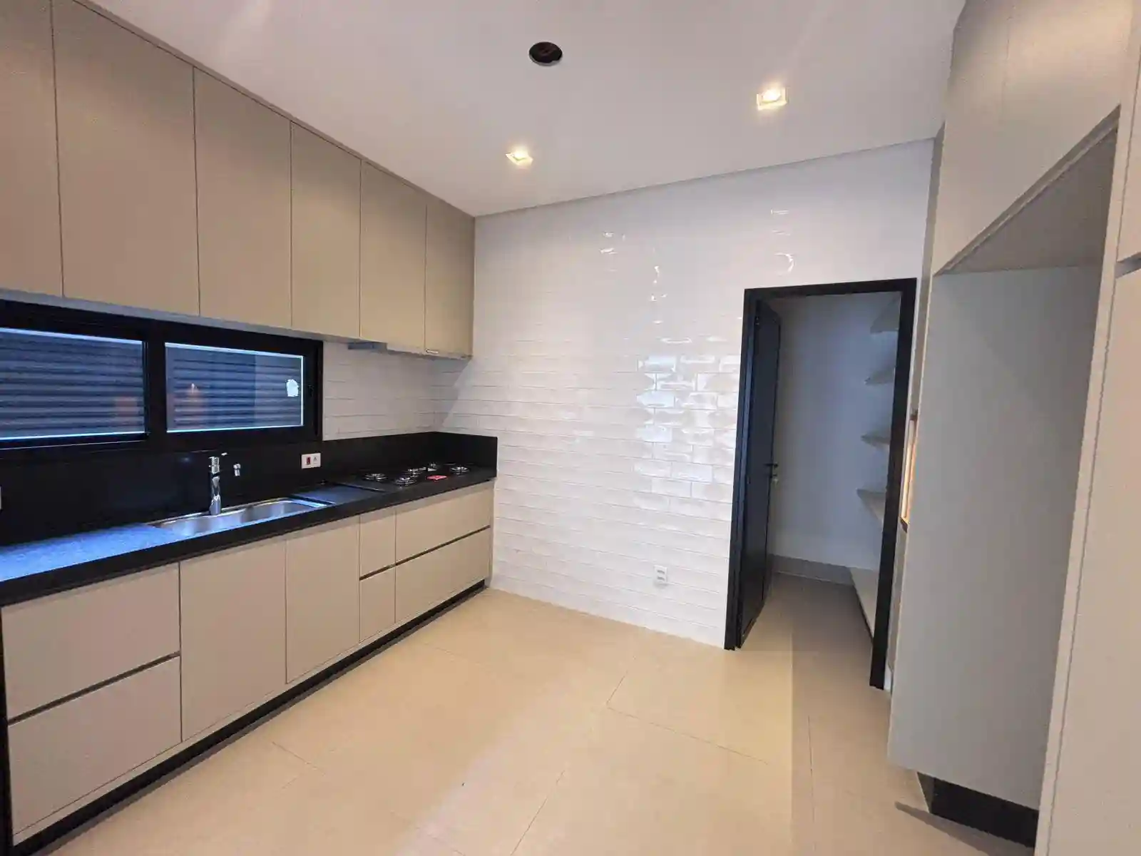 Casa de Condomínio com 4 quartos à venda, 360m² — foto 36 de 43