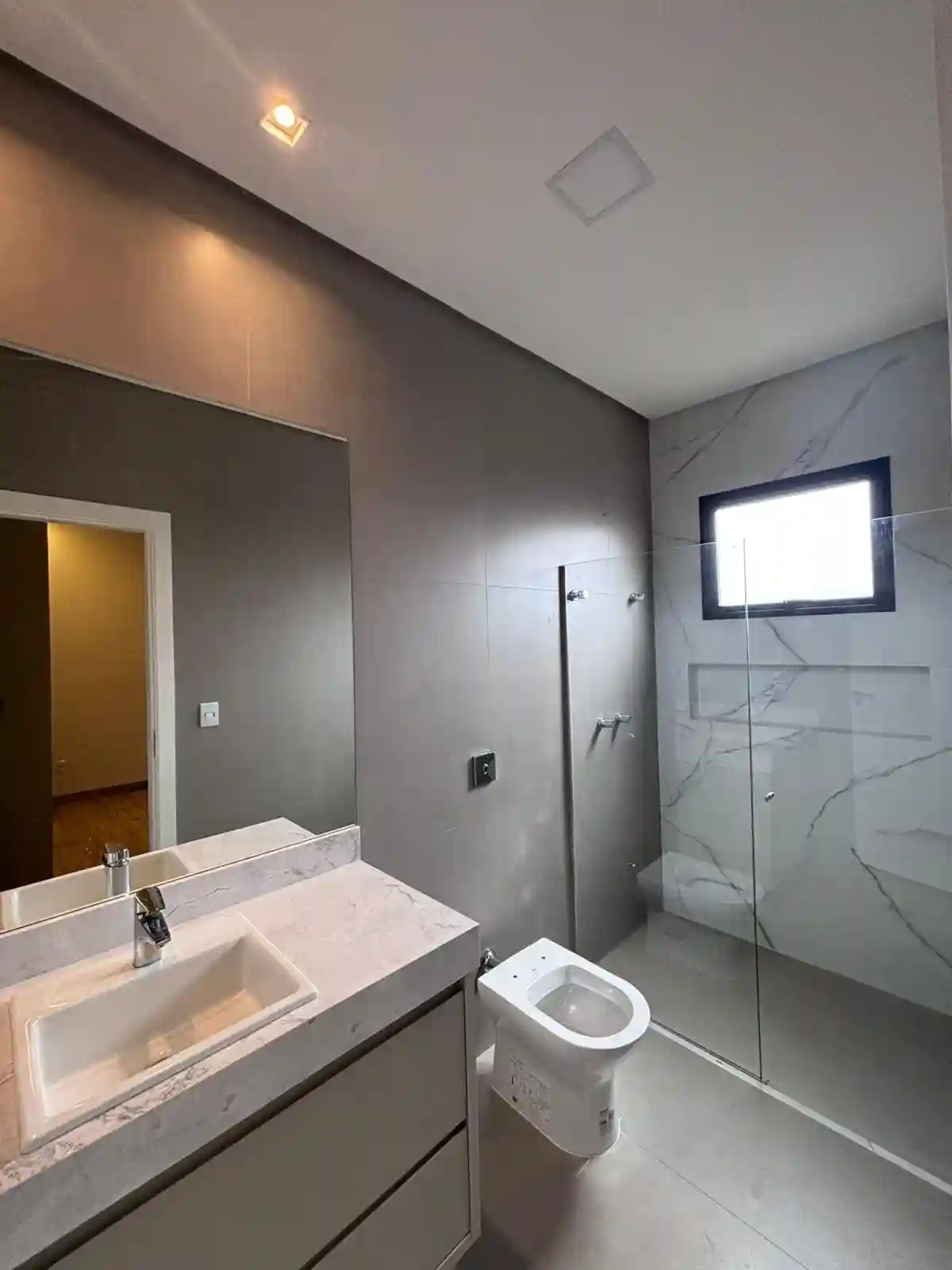 Casa de Condomínio com 4 quartos à venda, 360m² — foto 3 de 43