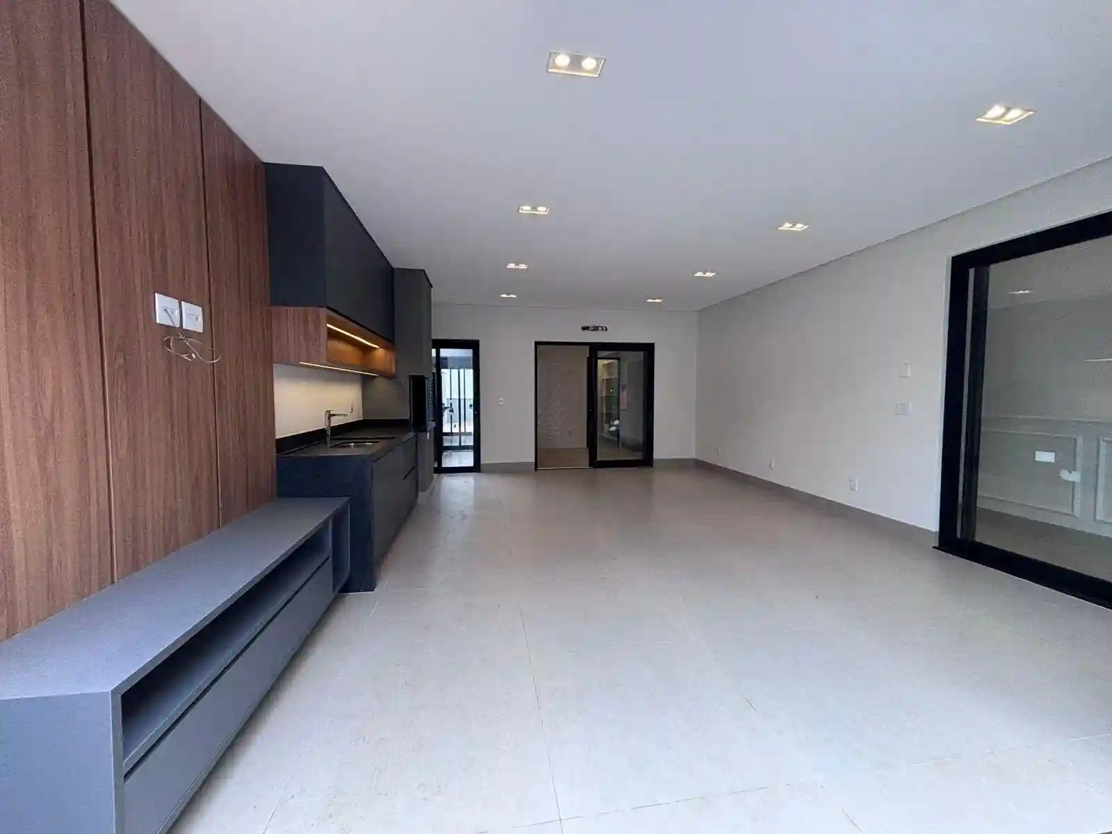 Casa de Condomínio com 4 quartos à venda, 360m² — foto 22 de 43