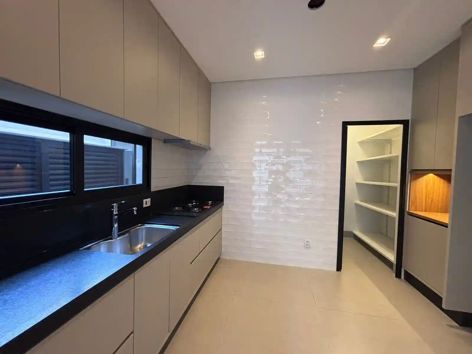Casa de Condomínio com 4 quartos à venda, 360m² — foto 43 de 43