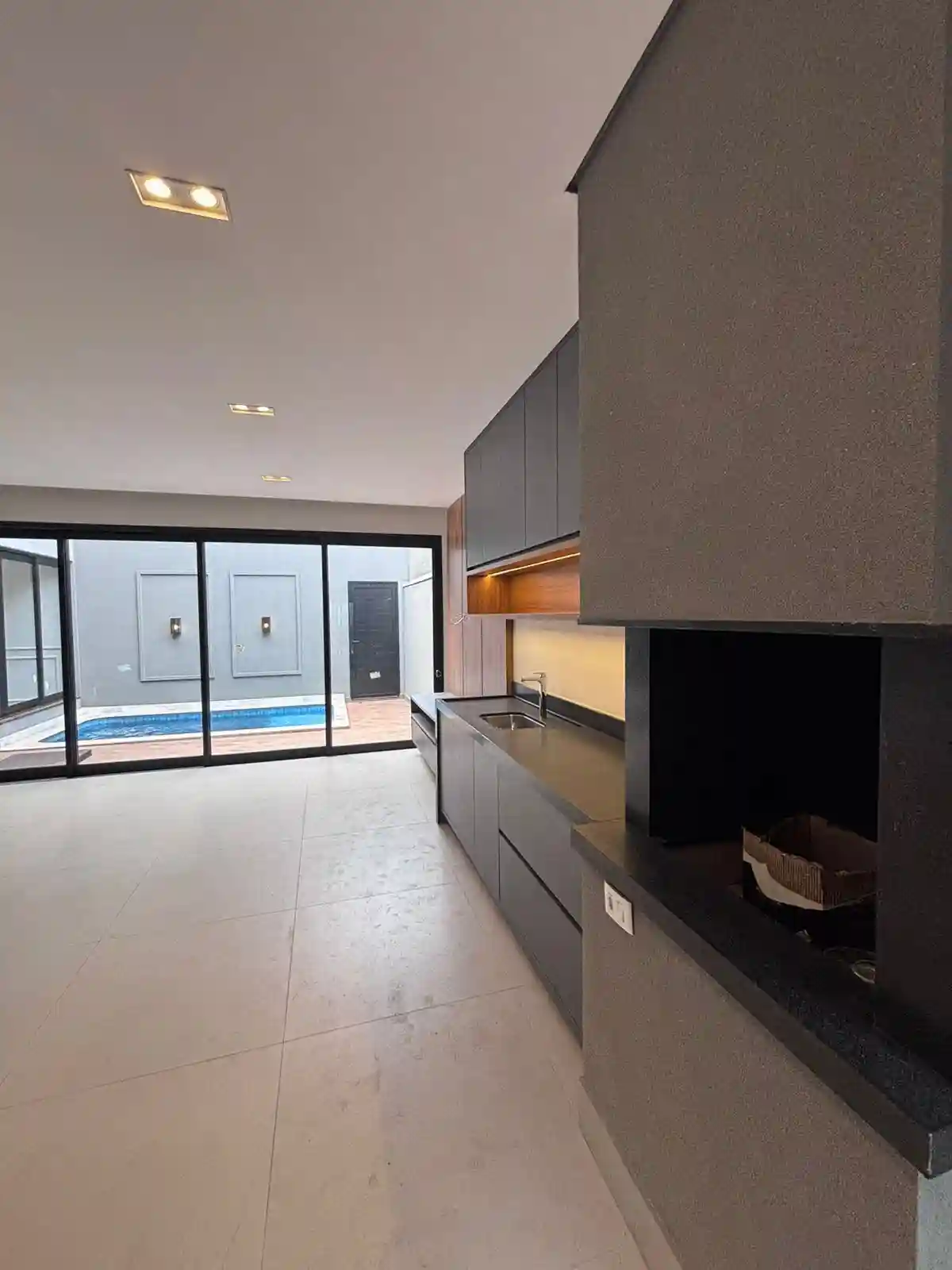 Casa de Condomínio com 4 quartos à venda, 360m² — foto 11 de 43