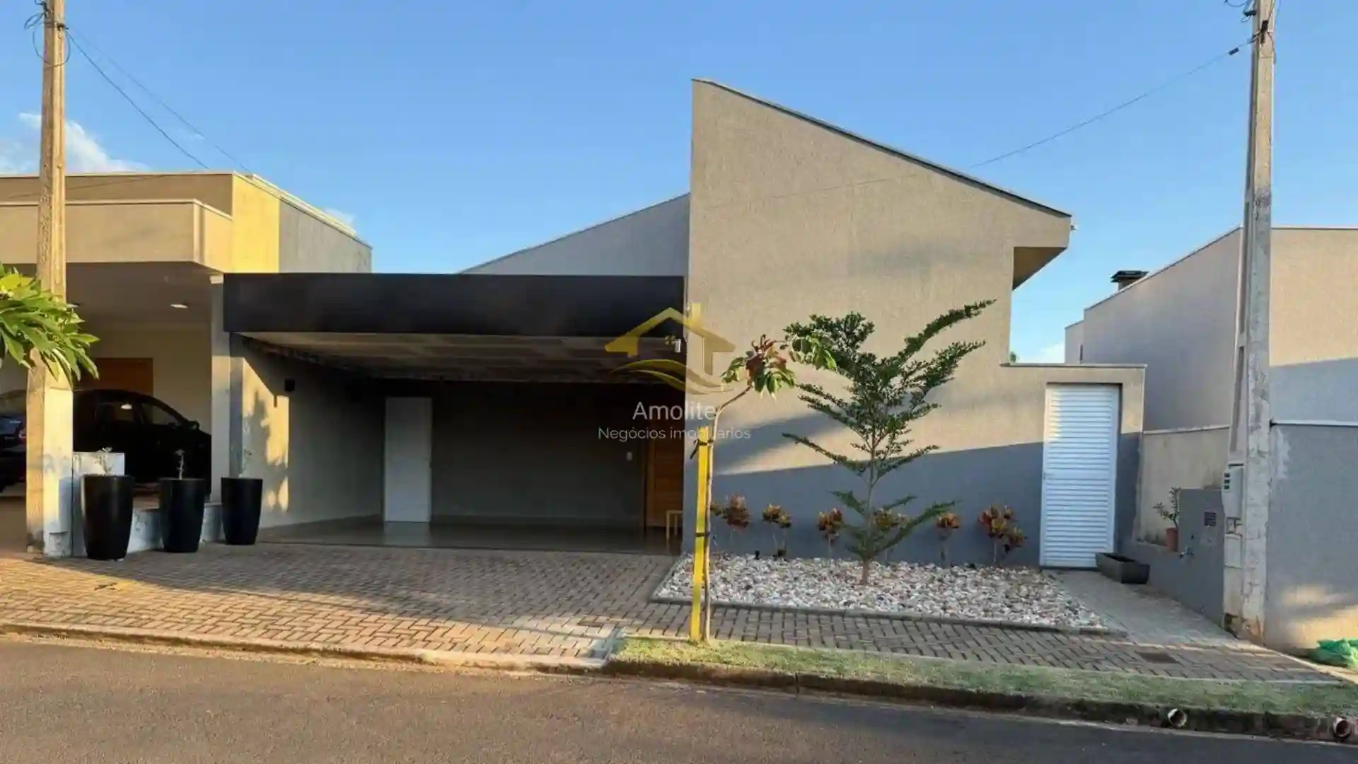 Casa de Condomínio com 3 quartos à venda, 140m² — foto 1 de 20