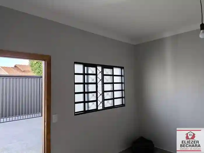 Casa com 2 quartos à venda, 60m² — foto 1 de 7