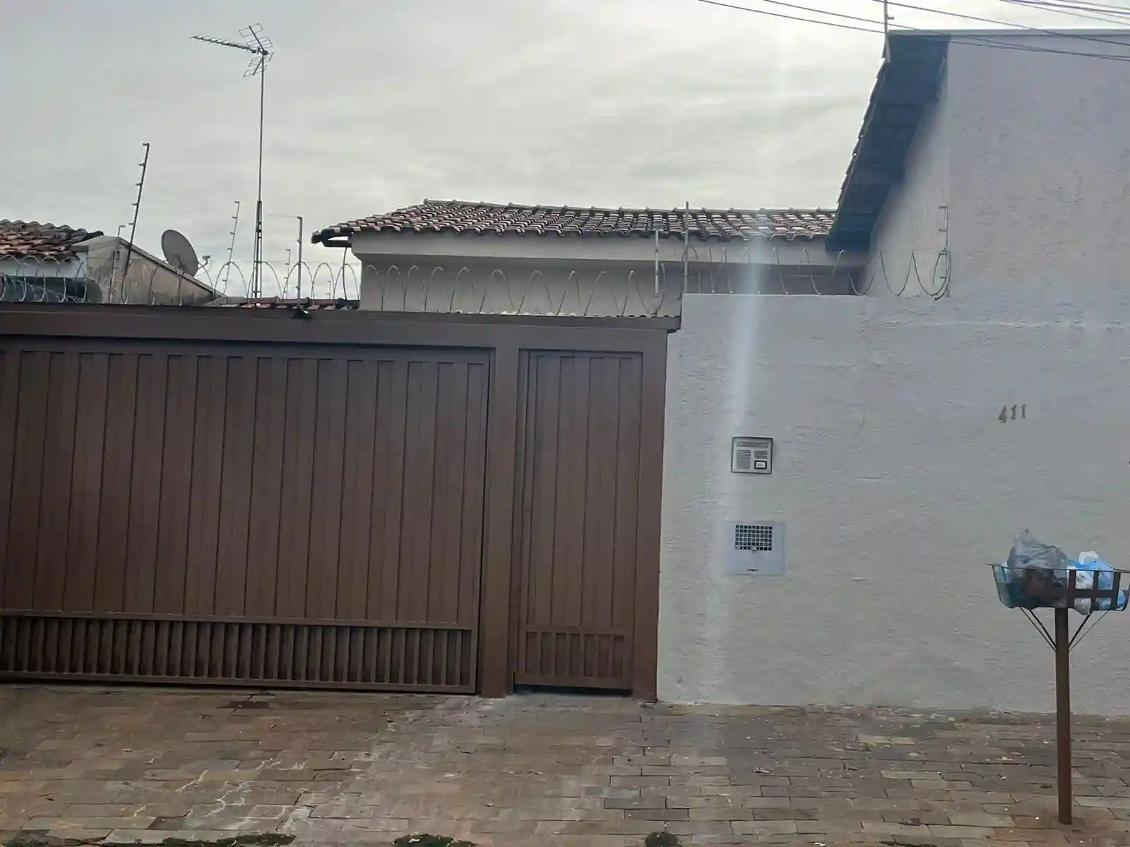 Casa com 3 quartos à venda, 80m² — foto 2 de 8