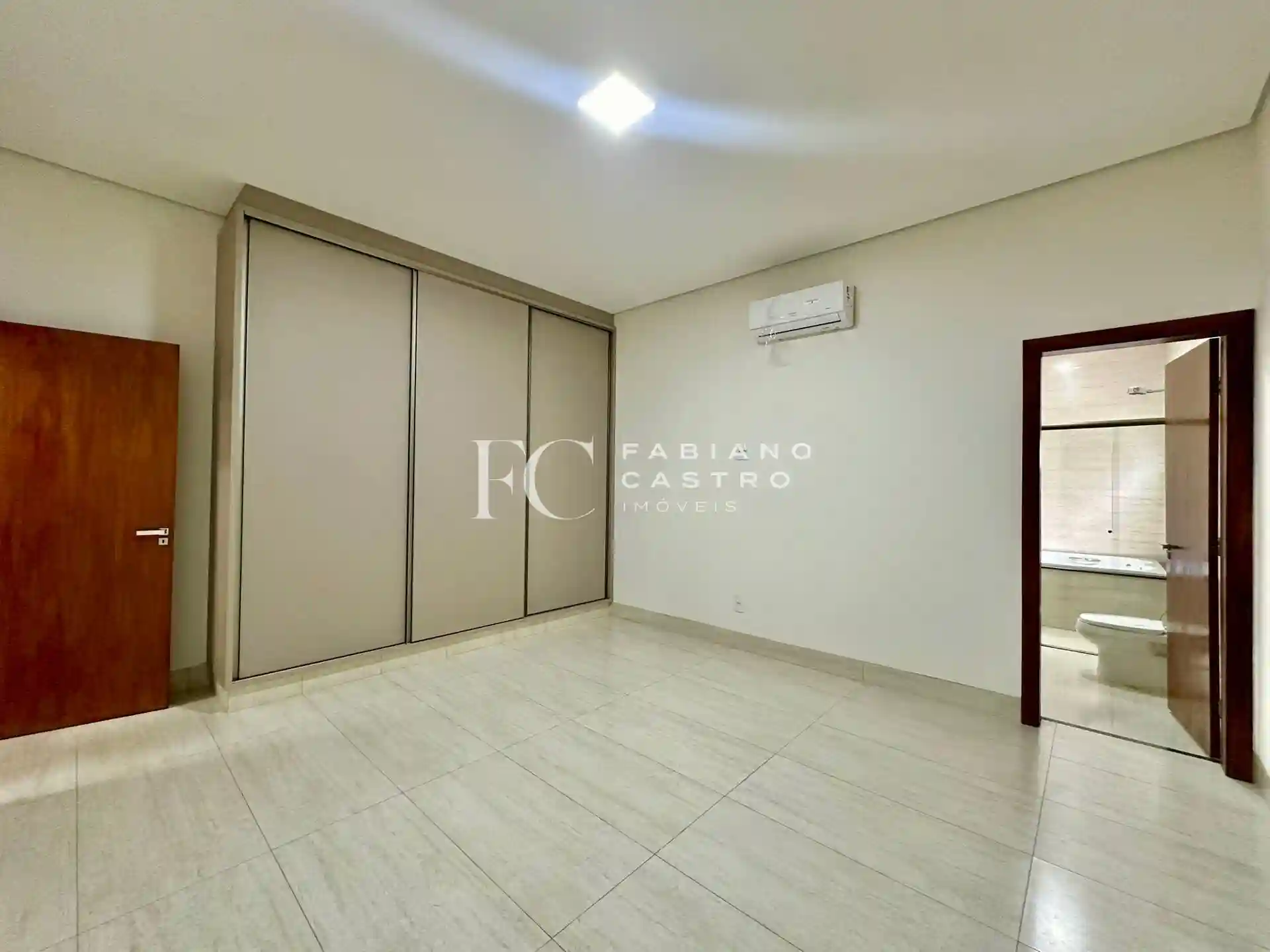 Casa de Condomínio com 3 quartos à venda, 257m² — foto 17 de 18