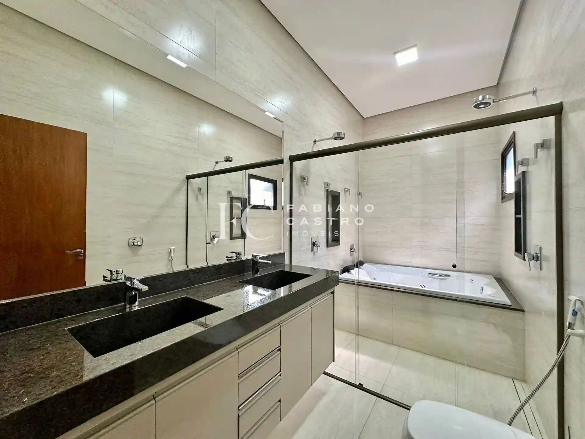 Casa de Condomínio com 3 quartos à venda, 257m² — foto 18 de 18