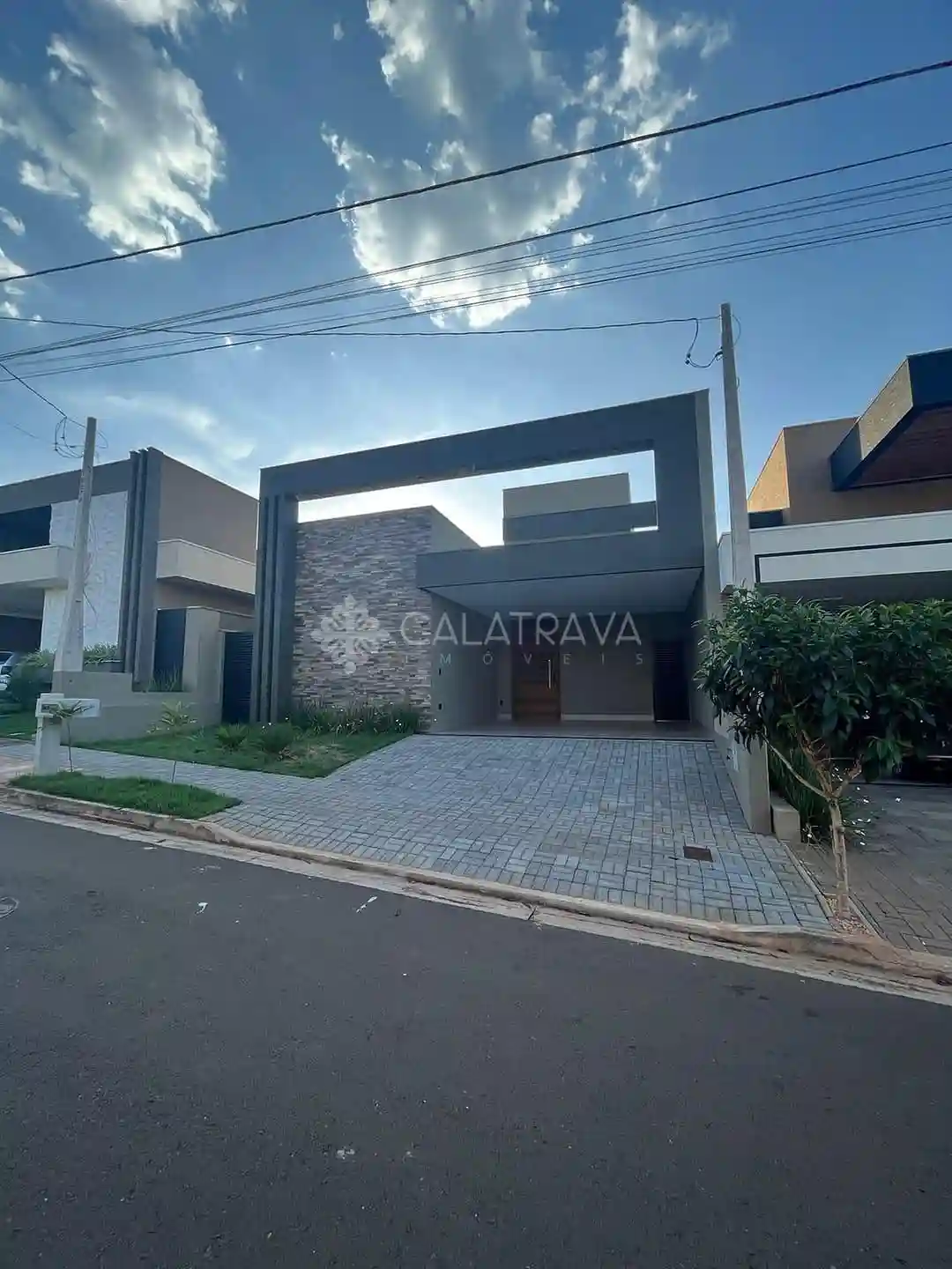 Casa de Condomínio com 3 quartos à venda, 152m² — foto 1 de 13