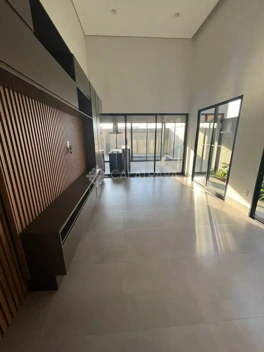 Casa de Condomínio com 3 quartos à venda, 152m² — foto 2 de 13