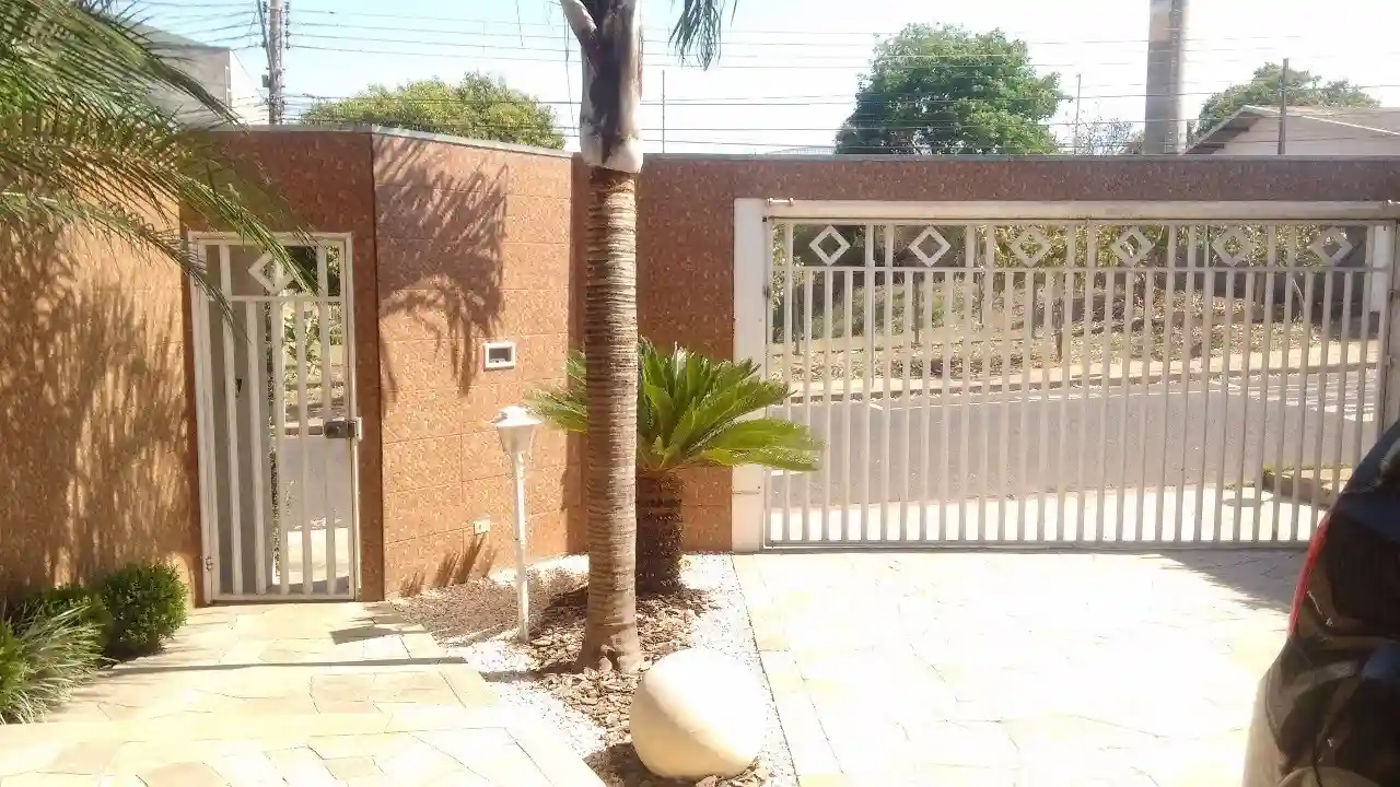 Sobrado à venda — foto 2 de 31