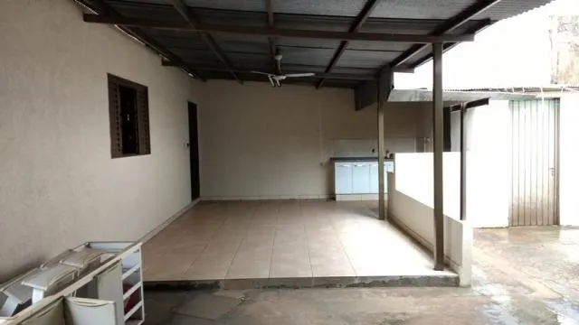 Casa à venda — foto 1 de 2