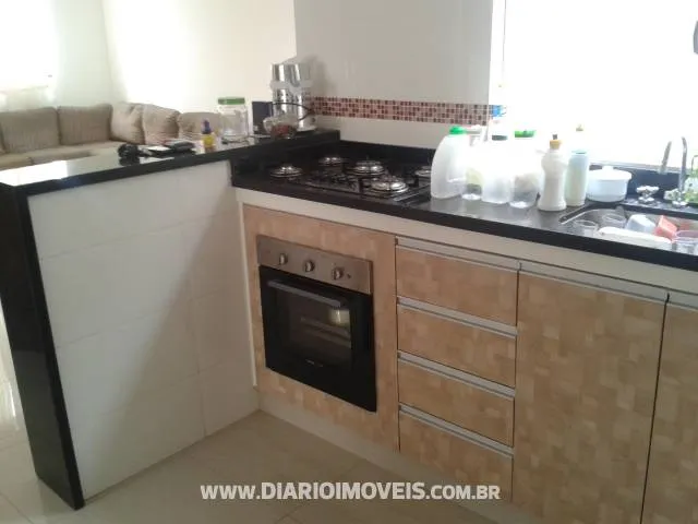 Casa à venda — foto 2 de 3