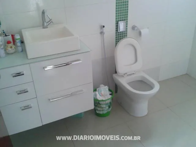 Casa à venda — foto 3 de 3