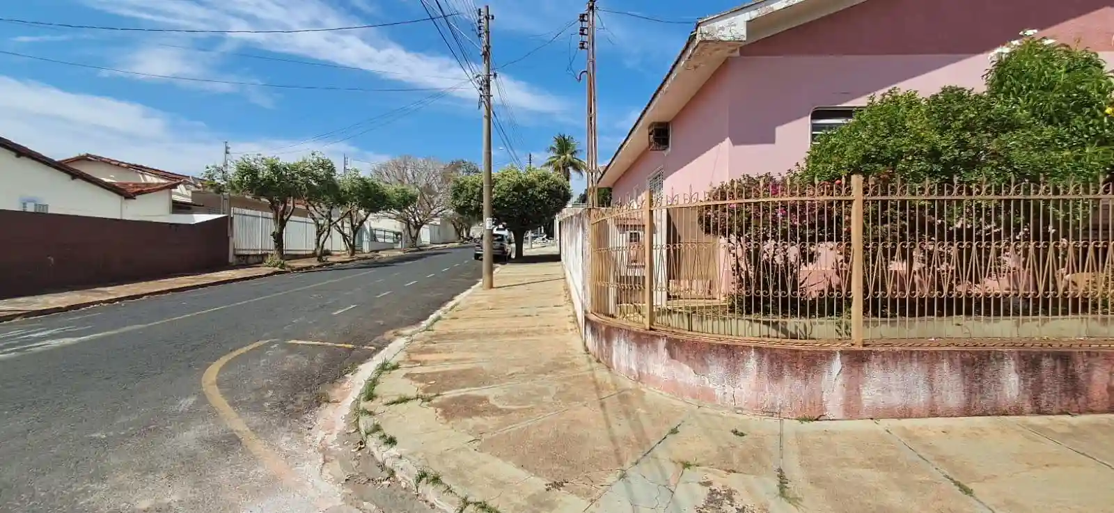 Casa com 3 quartos à venda, 360m² — foto 3 de 21