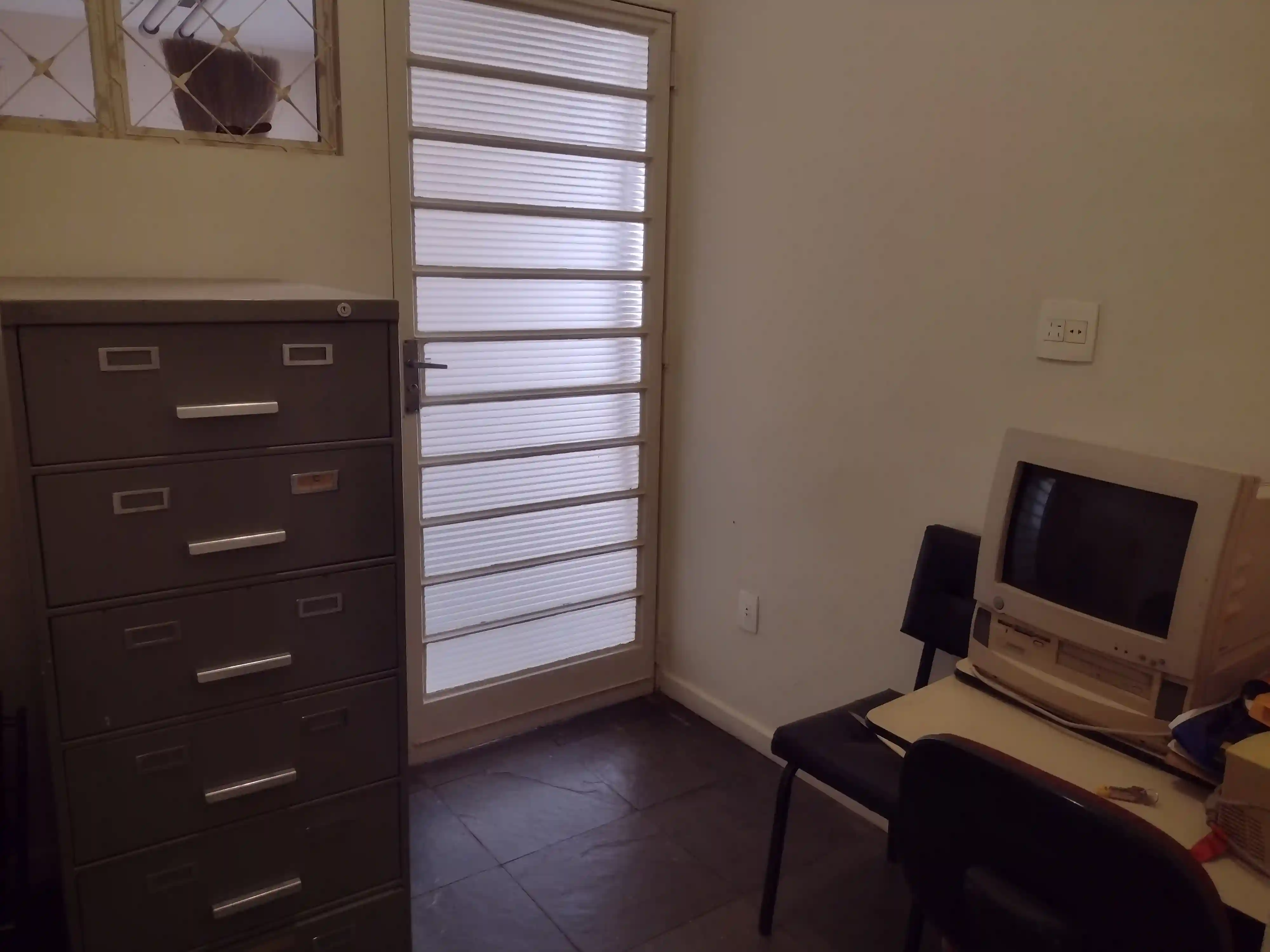 Conjunto Comercial / Sala com 2 quartos para aluguel, 80m² — foto 9 de 9