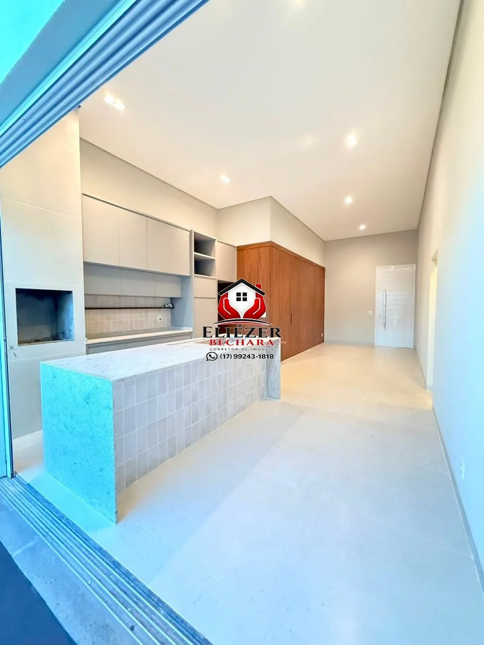 Casa com 3 quartos à venda, 106m² — foto 3 de 23