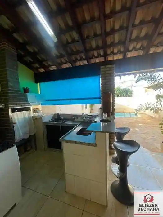 Casa com 2 quartos à venda, 140m² — foto 3 de 14