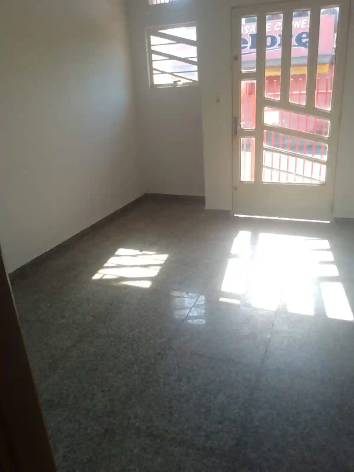 Imóvel Comercial para aluguel, 70m² — foto 2 de 18