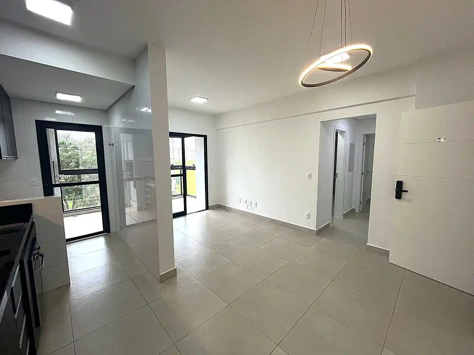 Apartamento com 2 quartos à venda, 70m² — foto 2 de 20
