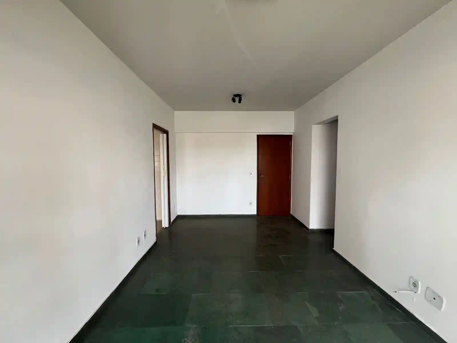 Apartamento com 1 quarto à venda, 82m² — foto 3 de 11