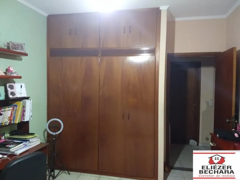 Casa à venda — foto 6 de 18