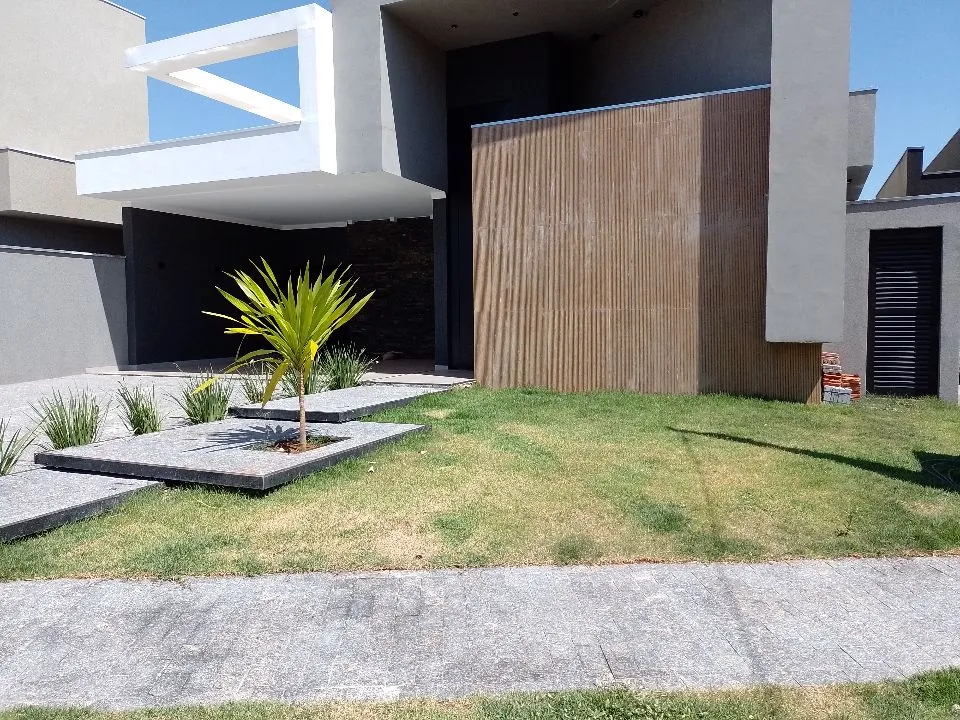 Casa de Condomínio à venda — foto 1 de 13