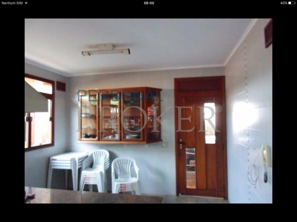 Casa com 4 quartos à venda, 675m² — foto 2 de 10