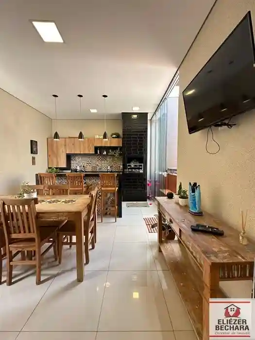 Casa com 3 quartos à venda, 133m² — foto 2 de 26