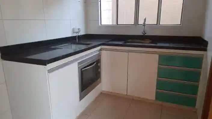 Casa de Vila com 3 quartos à venda, 100m² — foto 1 de 19