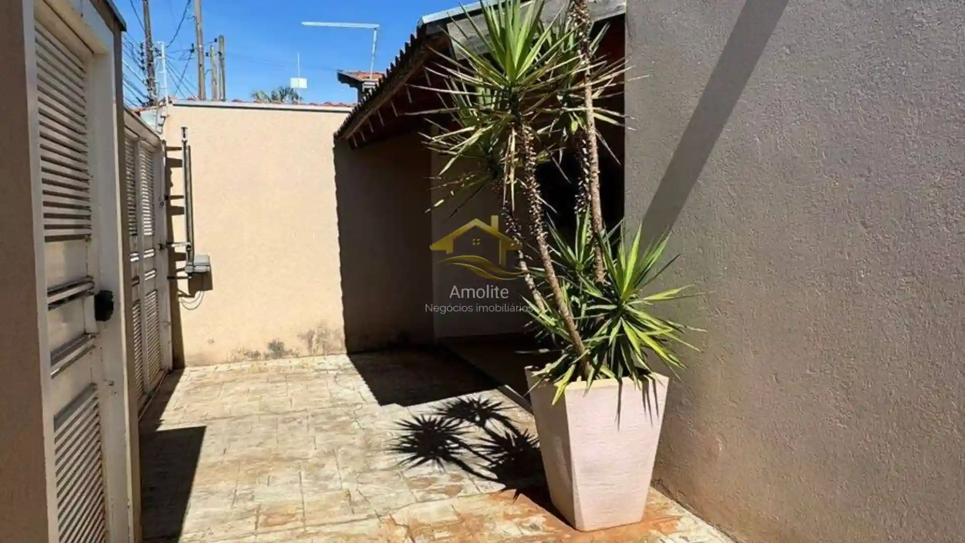 Casa com 3 quartos à venda, 136m² — foto 3 de 20