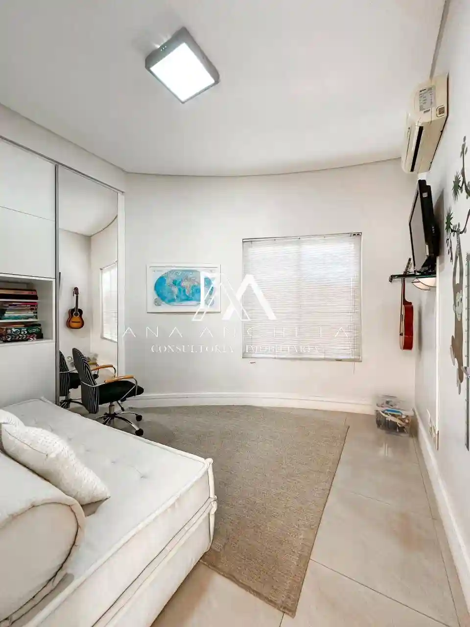 Casa de Condomínio com 4 quartos para aluguel, 430m² — foto 41 de 50