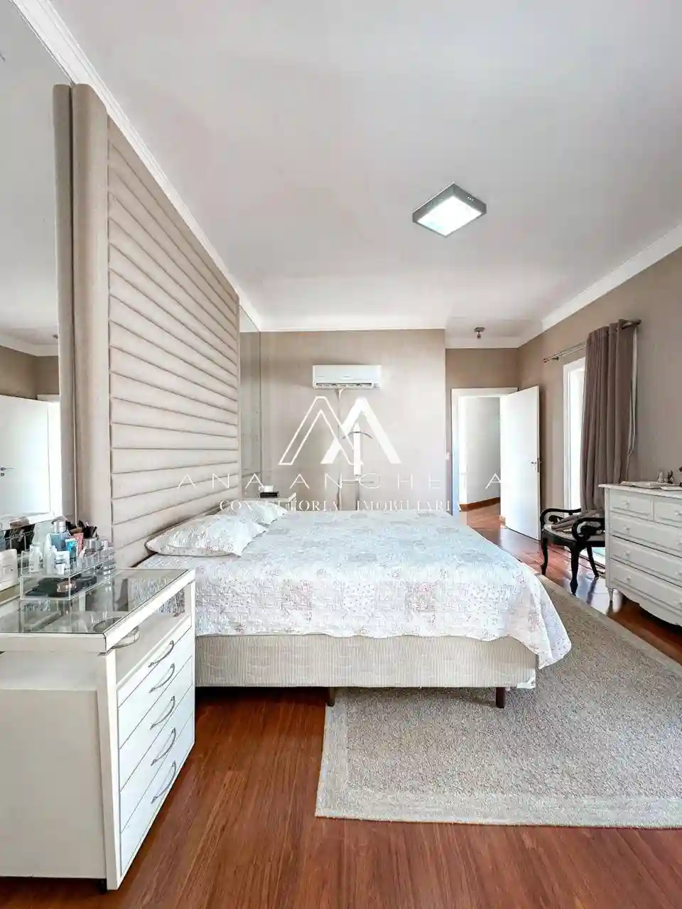 Casa de Condomínio com 4 quartos para aluguel, 430m² — foto 33 de 50