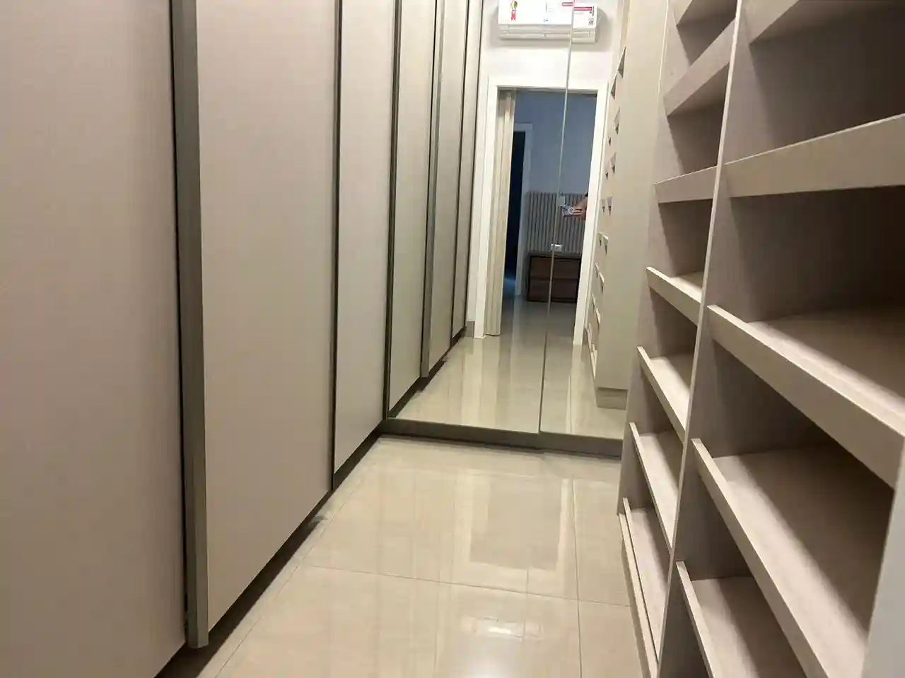 Casa de Condomínio com 4 quartos para aluguel, 430m² — foto 18 de 50